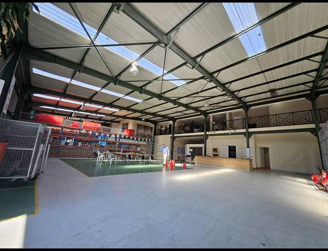 1,452M² WAREHOUSE FOR SALE IN RANDJESPARK
